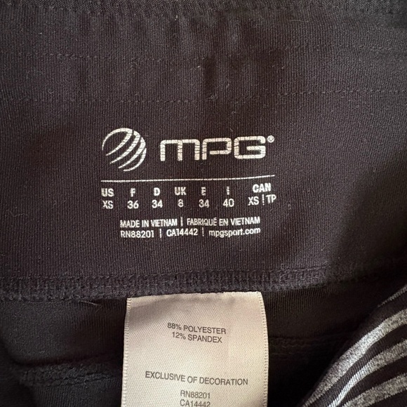 MPG Black and Gray Striped Leggings - Picture 4 of 4